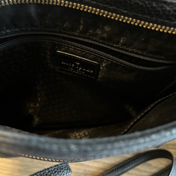 Kate Spade Chester Street Cross body purse. Black leather. Great condition - Picture 3 of 4